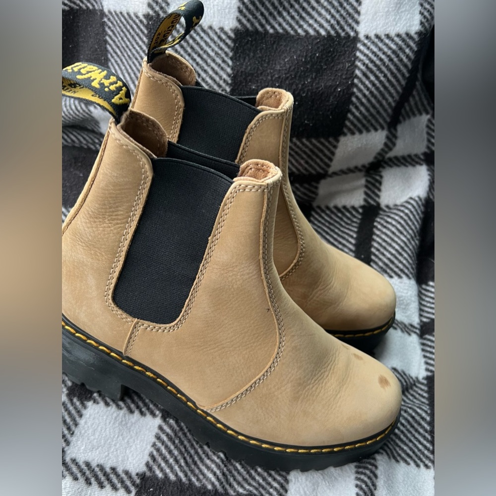 Dr. Martens Chelsea Ankle Boots